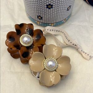 Anthropologie Floral Hair clips  - Brown and Cream